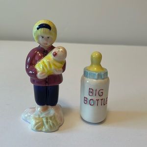 Vintage salt and pepper shakers